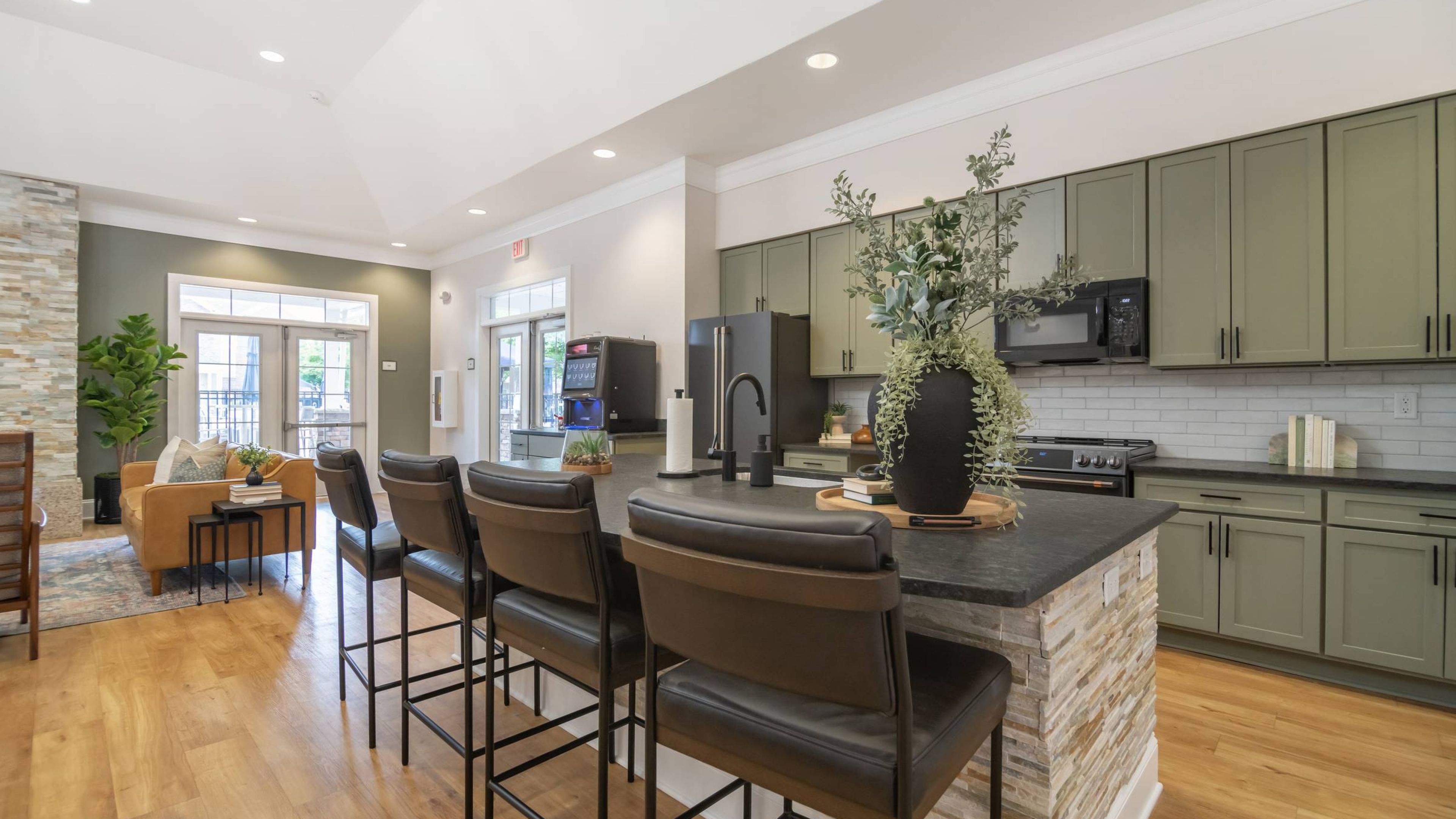 Hawthorne at the Summit resident clubhouse amenity with seating area and beautiful finishes